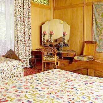 Royal Houseboats, Srinagar 3